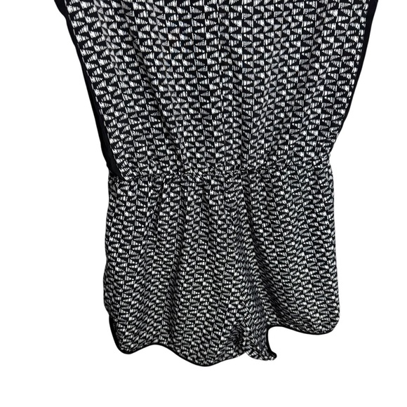 Paper Crane Black White Geometric Print Minimalist Sleeveless Romper Size Large - Picture 4 of 10